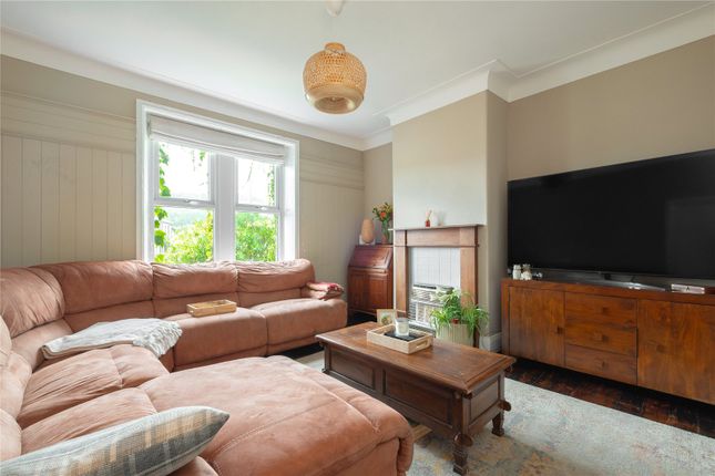 140, Cowlersley Lane, Huddersfield photo 4