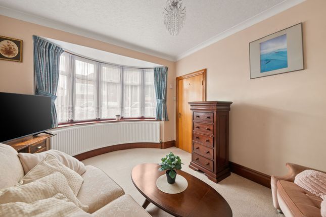 Castle Road, Northolt photo 4