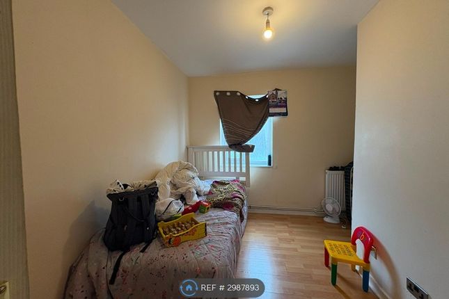 Dashwood Avenue, High Wycombe photo 4