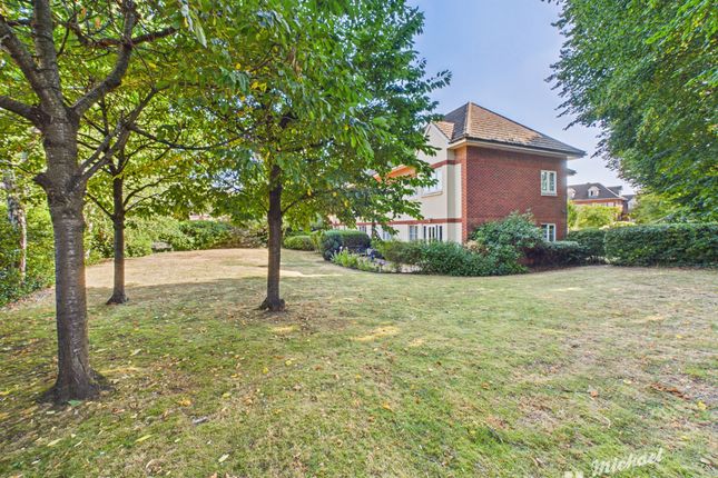 14 Coy Court, Aylesbury photo 3