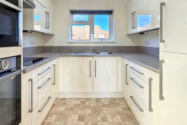 24 Ruxley Court, Swanley Close, Eastbourne photo 3