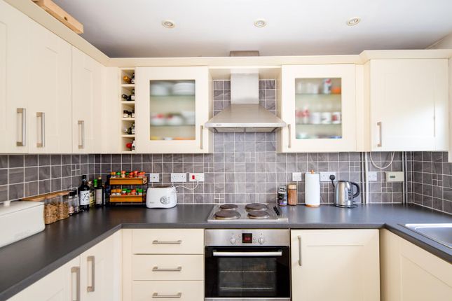 10, Rowan Close, Bicester photo 2