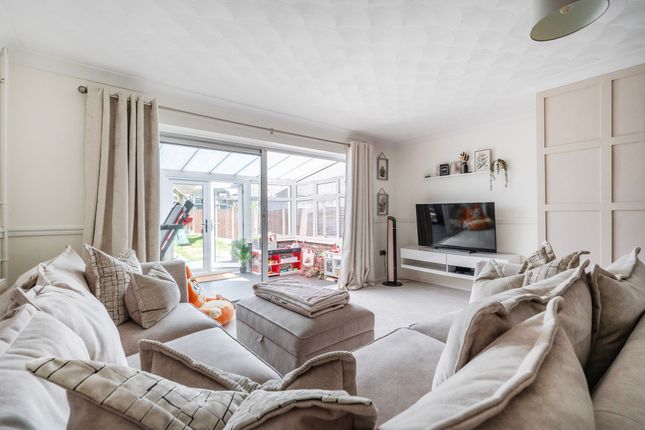13 Dodd Close, Great Yarmouth photo 4