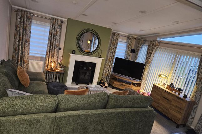 53, Sycamore Lakes, Skegness Road, Burgh Le Marsh photo 5