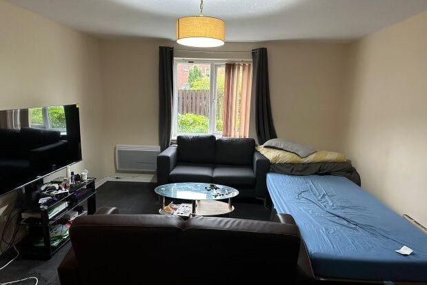 Flat to rent in Angora Drive, Salford