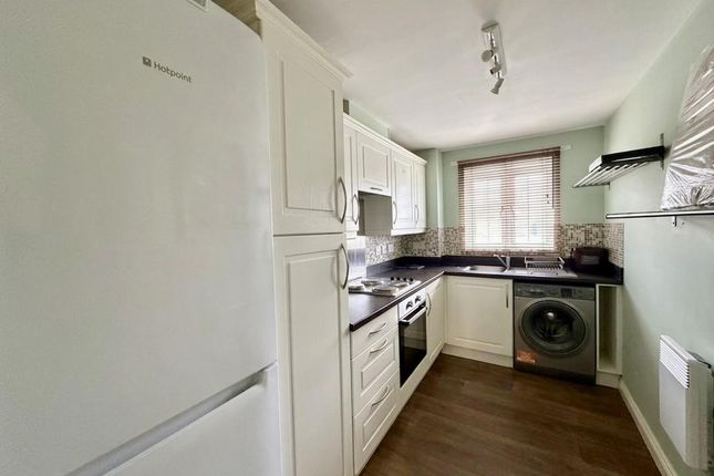 54, Watling Gardens, Dunstable photo 3