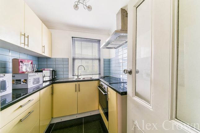 03R, Shacklewell Lane, London photo 3