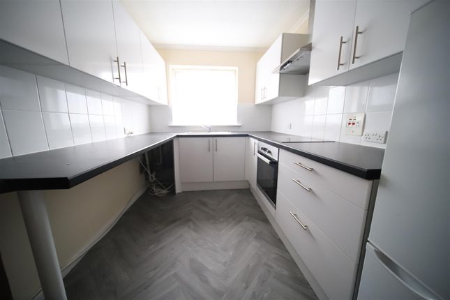 Flat to rent in Hertford Road, Enfield
