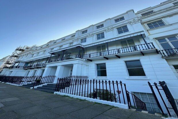 Thumbnail Flat to rent in 44 Sussex Square, Brighton