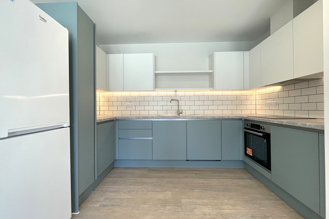 2, 9 Milliners Way Woking, null photo 3