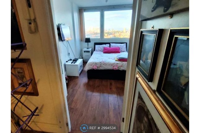 Flat, Burwash House, London photo 5