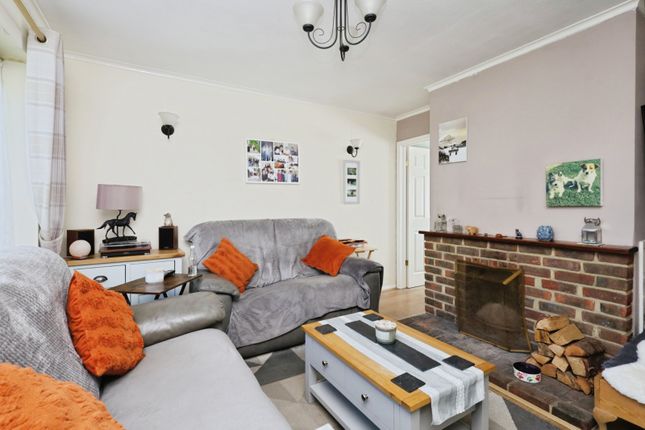 5, Pont Close, Heathfield photo 2