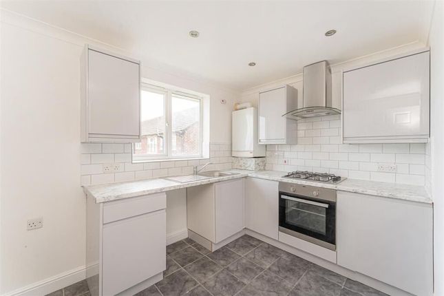 Flat 11 Winchester Court, 242 Billet Road, Walthamstow, London, E17 5HE photo 3
