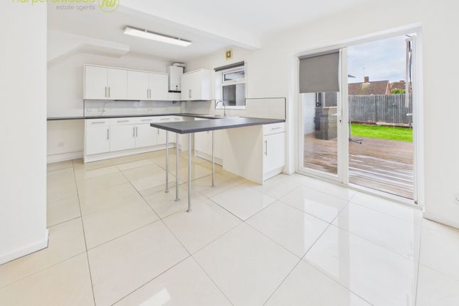 18, Whiteheath Way, Wirral photo 2