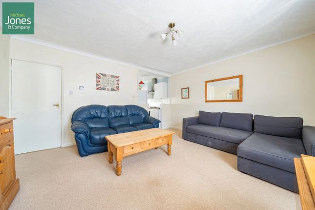 Flat to rent in Selden Lane, Worthing, West Sussex