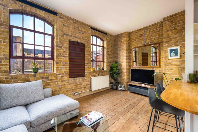Thumbnail Flat to rent in North Tenter Street, London