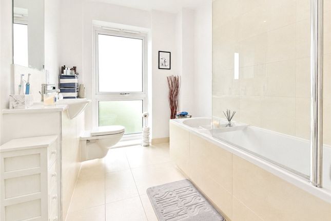 Flat 3, Pinnacle House,, Ridge Place, Kent photo 4