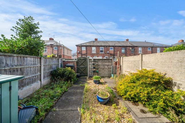 196 Warrington Road, Leigh photo 4