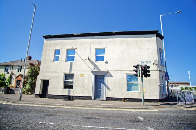 Thumbnail Shared accommodation to rent in Bow Lane, Preston