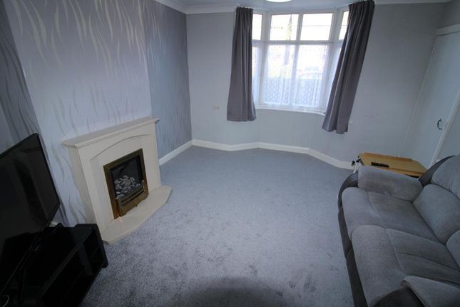16, Eaton Avenue, Milton Keynes photo 4