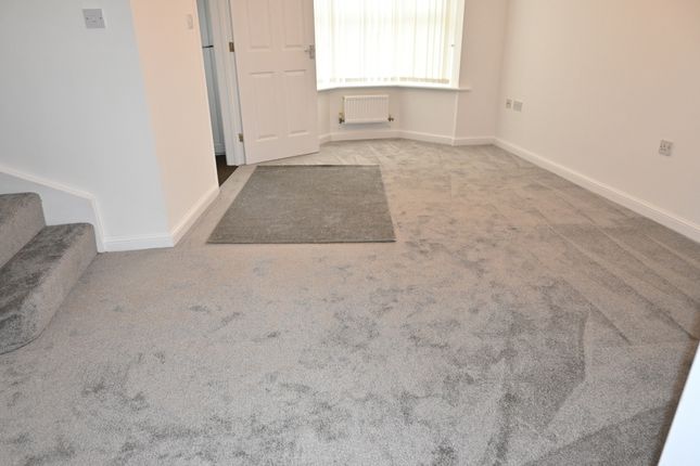 43, Tinkler Stile, Bradford photo 4