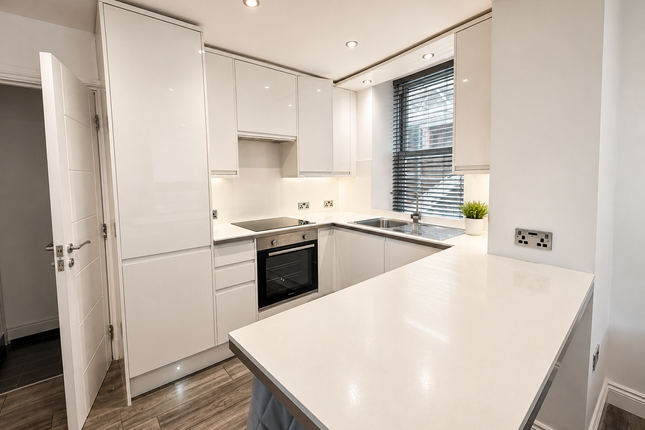Flat 23, Windsor Court, Windsor Street photo 3