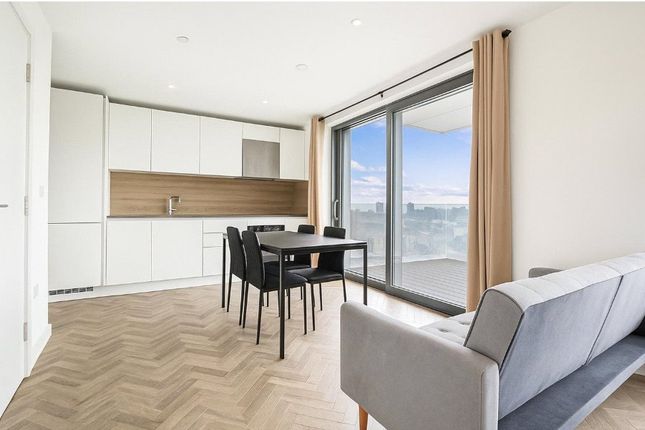 Studio flat on Apartment 1107,, Skyline Apartments,, London, £370,000