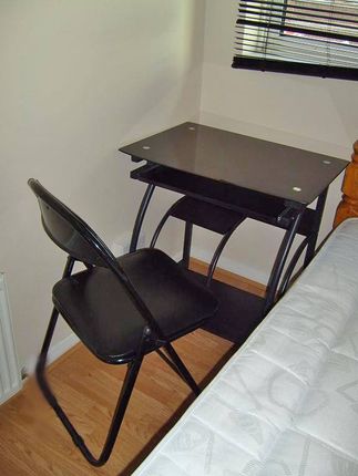 Shared accommodation to rent in Canning Town, London