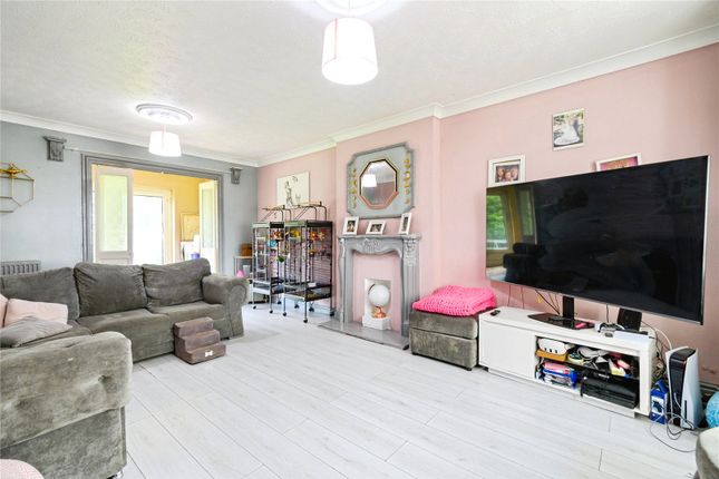 17, Cricketfield Lane, Manchester photo 3