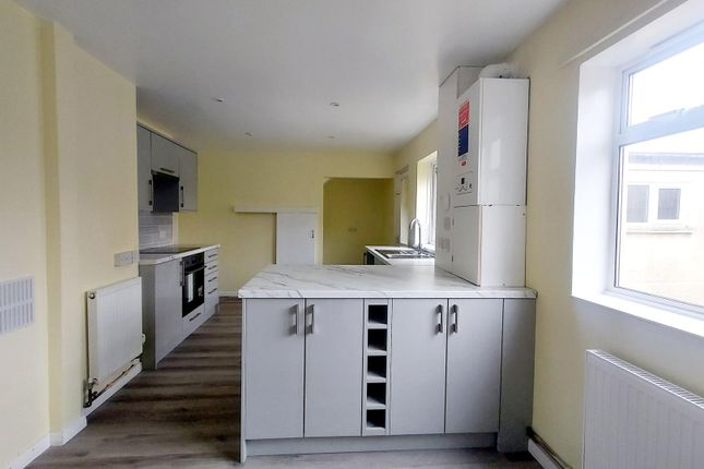 17, Churchill Way, Corsham photo 3