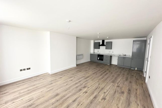 Flat to rent in Mersey View, Brighton-Le-Sands, Liverpool