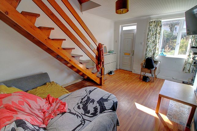 2, Bank Terrace, Barwell photo 2