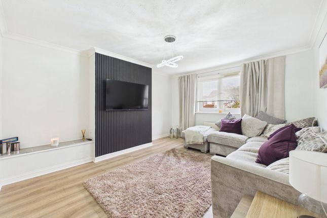 48 Newton Avenue, Glasgow photo 2