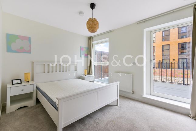 Flat 70 Tabbard Apartments, East Acton Lane, London photo 3