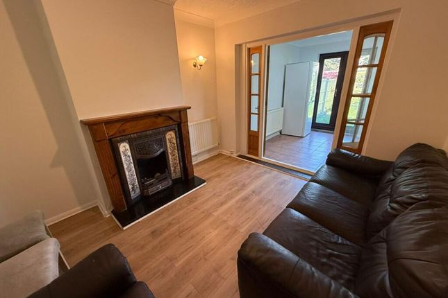 4-bed terraced on 23 Amery Gardens, Romford, £2,150/mo