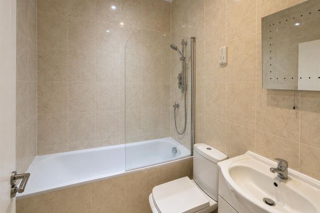 Basement Flat, 31, Alfred Road, London photo 5