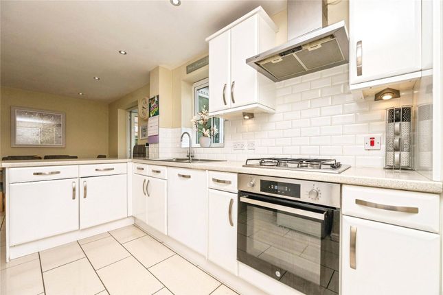 7, Leylands Way, Warwick photo 4