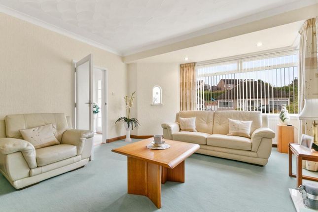 21 Gilmourton Crescent, Glasgow photo 2