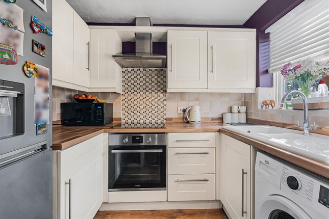 17, Wellington Drive, Welwyn Garden City photo 3