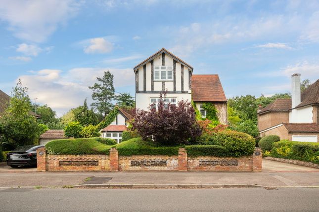 10, Heathfield Road, Bushey photo 2