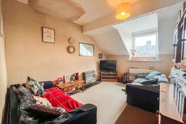 72c, Fairfield Road, Buxton photo 2