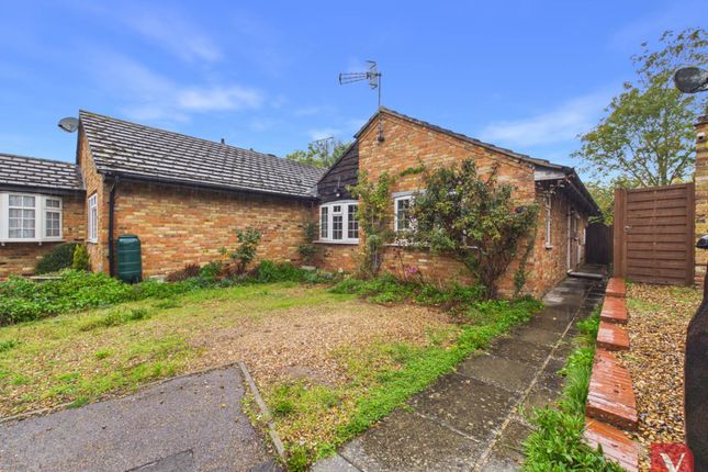 2-bed bungalow on Heather Mead, Dunstable, £375,000