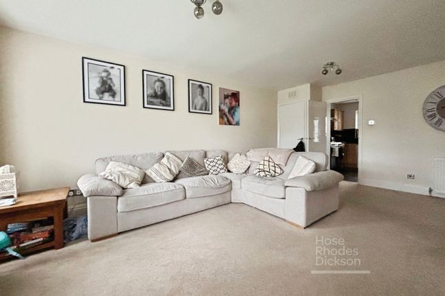 8, Mayfield Drive, Isle of Wight photo 3