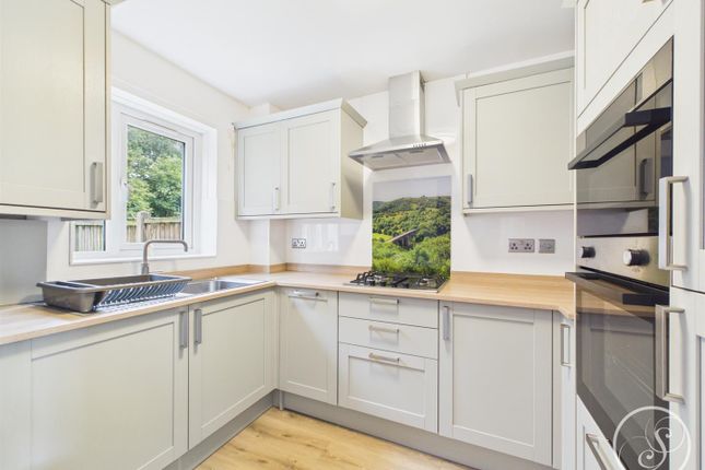 316, Stanks Drive, Leeds photo 3