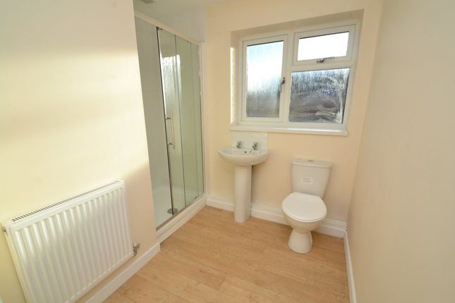 Flat to rent in Maple Road, Loughborough