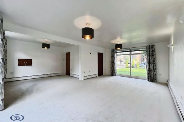 24, Malhamdale Road, Congleton photo 2