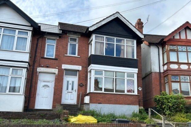 Thumbnail Flat to rent in Russell Rise, Luton