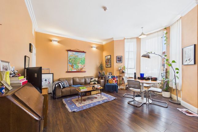 Flat 3, Tynemouth House Tynemouth Road, London photo 2