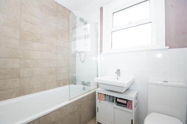 36, Kingsley Road, Pinner photo 4