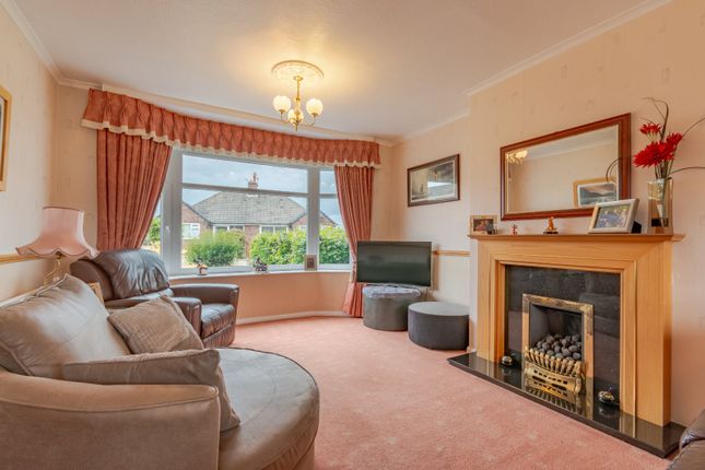 23, Roundhill Mount, West Yorkshire photo 2